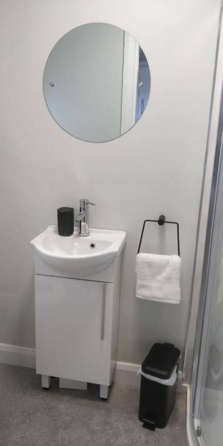 Free Derry Apartments Екстер'єр фото