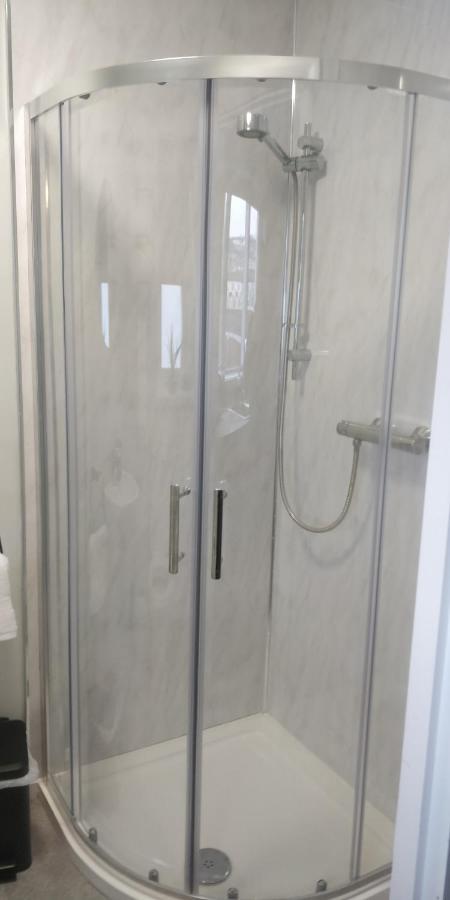 Free Derry Apartments Екстер'єр фото